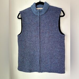 Women's Blue Knit Vest off the hoof design
